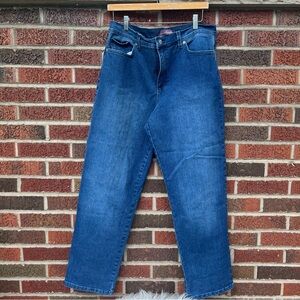 Gloria VanderBilt Medium Blue Amanda Style High Rise Straight Fit Denim Jeans